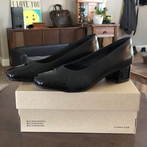 Clark’s Shoes- Black Chartli Diva, size 7M
